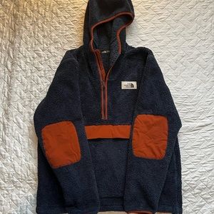 The North Face Campshire hoodie. Men’s Large.